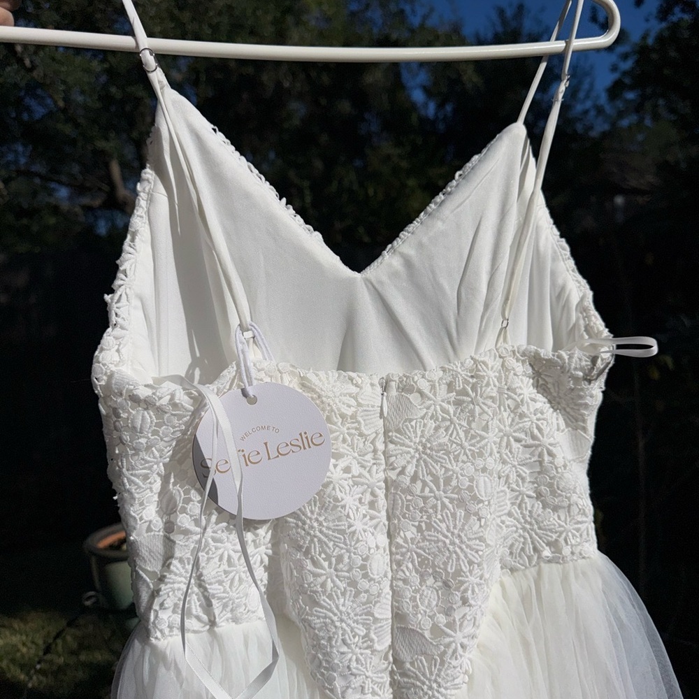 Selfie Leslie White Lace and Tulle Dress - Picture 6 of 11